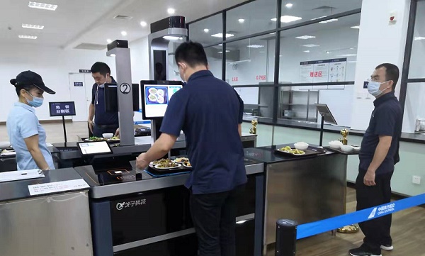 人臉識別設備正在智慧食堂行業(yè)快速普及！